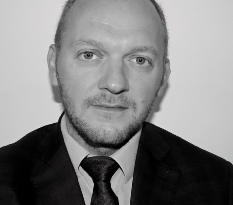 Photo en noir et blanc de l’avocat MATHIEU MASSE (FRANCE – LILLE)